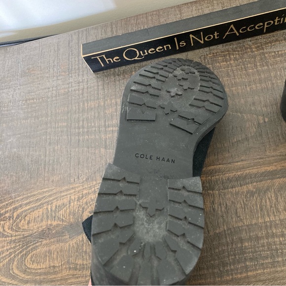 Cole Haan Size 11B Black Suede Indiana Short Boot - Picture 7 of 13